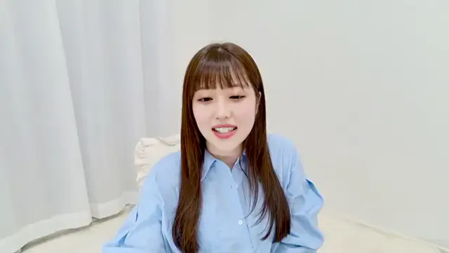 Cute-Simmi69 – webcam model profile photo Image 2