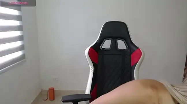 missdirtyhot_ – webcam model profile photo Image 3