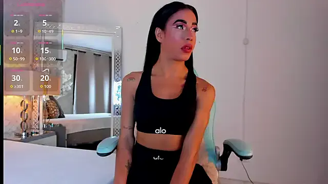 roouse – webcam model profile photo Image 15