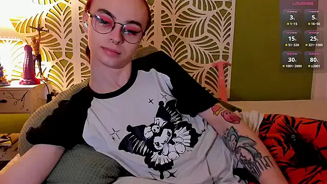 Playful_Adriana – webcam model profile photo Image 1