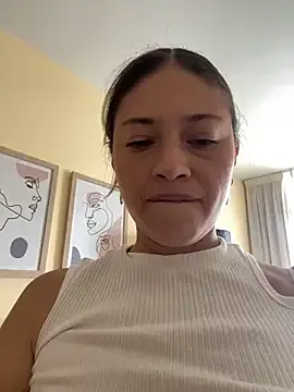 _chanMOMO_ – webcam model profile photo Image 7