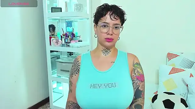 Mia--meow – webcam model profile photo Image 4