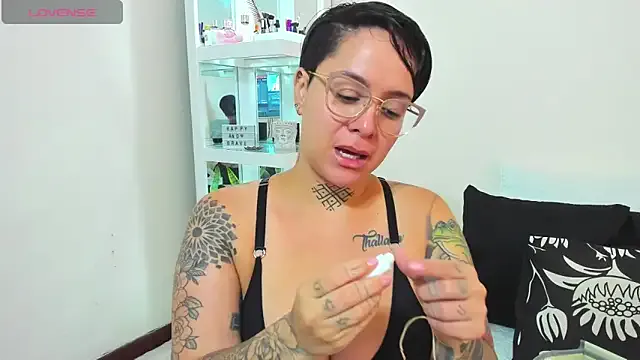 Mia--meow – webcam model profile photo Image 6