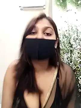 roouse – webcam model profile photo Image 9