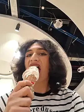 Lasofia – webcam model profile photo Image 1