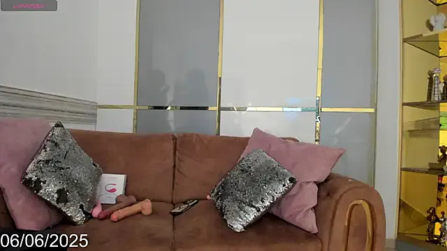 JadeyKhada – webcam model profile photo Image 13