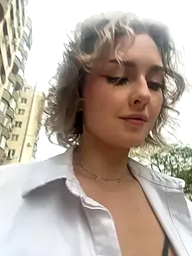 AdrianaAndrade – webcam model profile photo Image 16