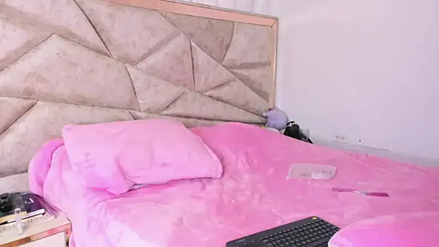 its_amesha – webcam model profile photo Image 17