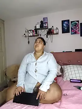 MiaPersy cam model Image 9