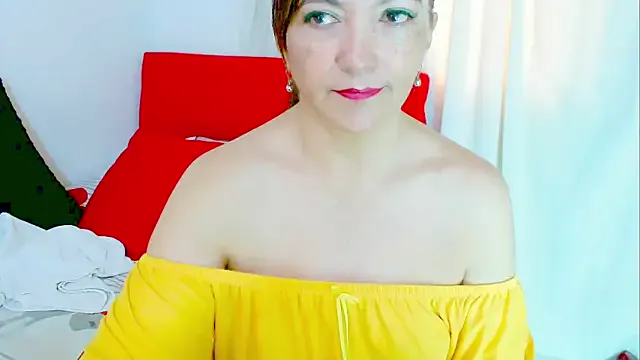 roouse – webcam model profile photo Image 3