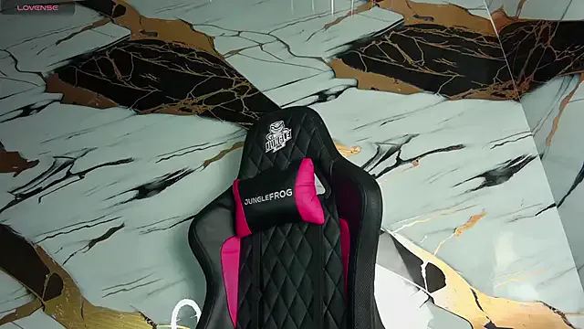 LOVE_MIREI_LOVE – webcam model profile photo Image 10