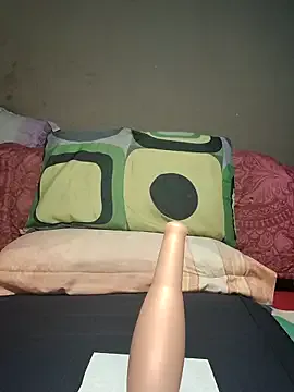 zui_lu – webcam model profile photo Image 13