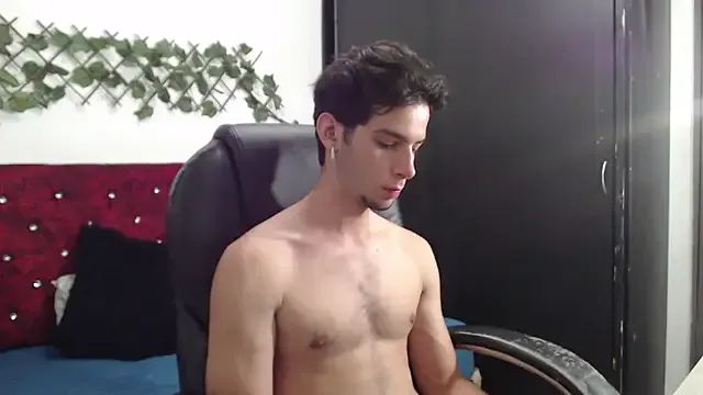 yuu-to-desu – webcam model profile photo Image 2