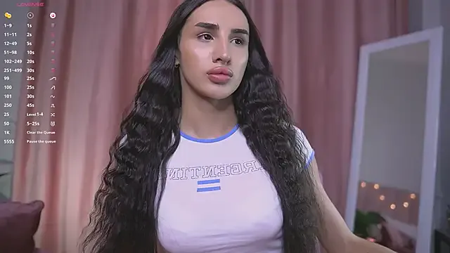  – webcam model profile photo Image 13
