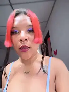 Kimber_666 – webcam model profile photo