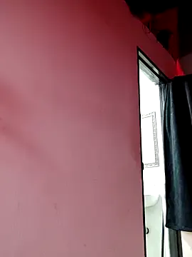 Yui-Ch – webcam model profile photo Image 3