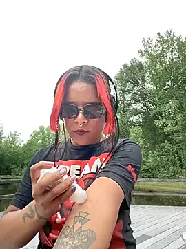 Yui-Ch – webcam model profile photo Image 8