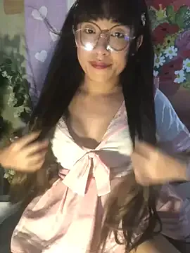 Awesomelusty – webcam model profile photo Image 6