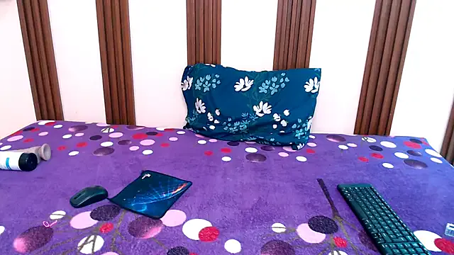 Mia--meow – webcam model profile photo Image 4