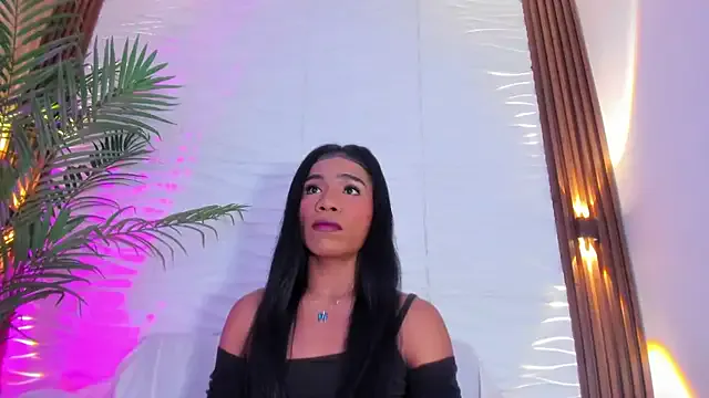 _Alicee_1 – webcam model profile photo Image 12