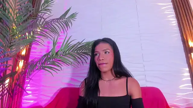 _Alicee_1 – webcam model profile photo Image 17