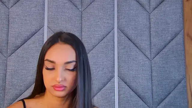 Megu_Melon – webcam model profile photo Image 5