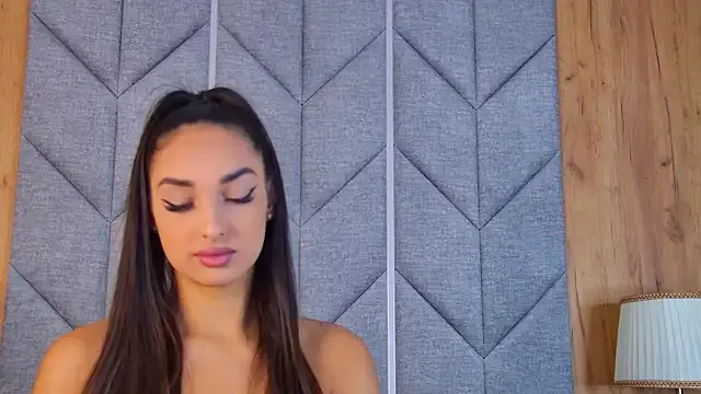 Megu_Melon – webcam model profile photo Image 6