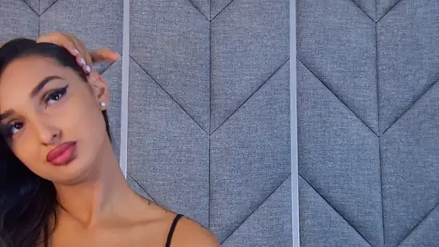 Megu_Melon – webcam model profile photo Image 9