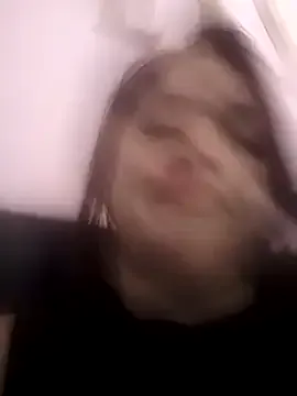 – webcam model profile photo Image 3