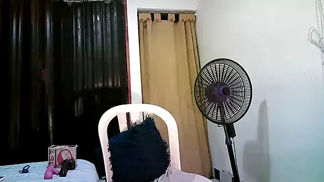 Princess_Rousse – webcam model profile photo Image 13