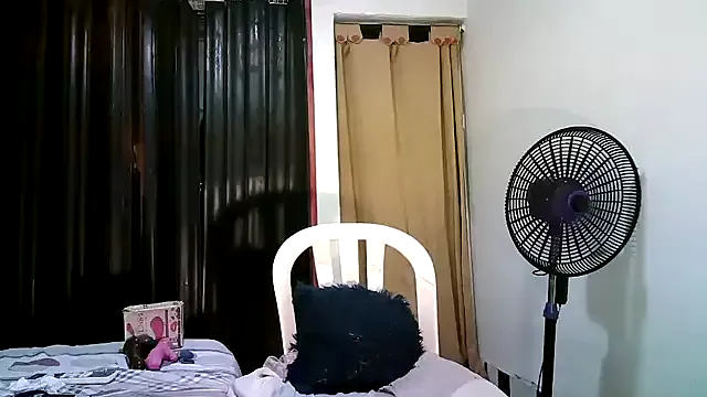 Princess_Rousse – webcam model profile photo Image 6