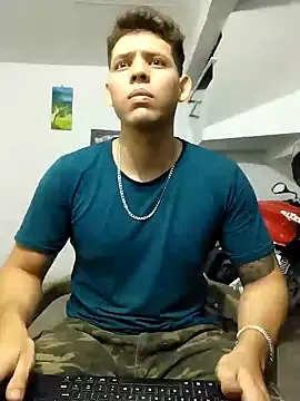 zui_lu – webcam model profile photo Image 8