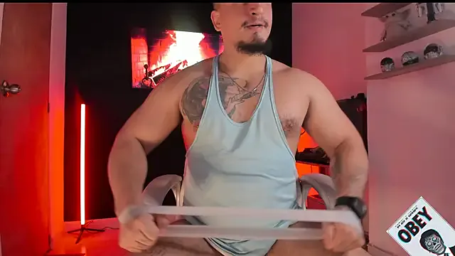  – webcam model profile photo Image 14