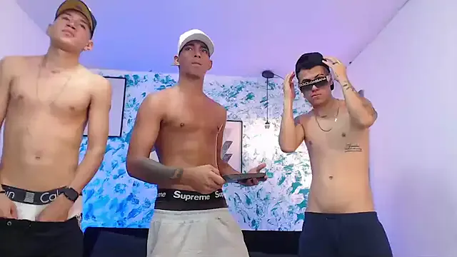 Yui-Ch – webcam model profile photo Image 17