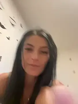 Megu_Melon – webcam model profile photo Image 9