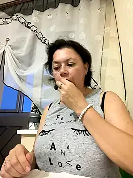 Yui-Ch – webcam model profile photo Image 13