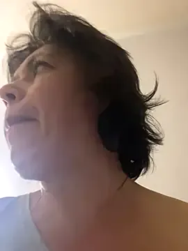 Yui-Ch – webcam model profile photo Image 15