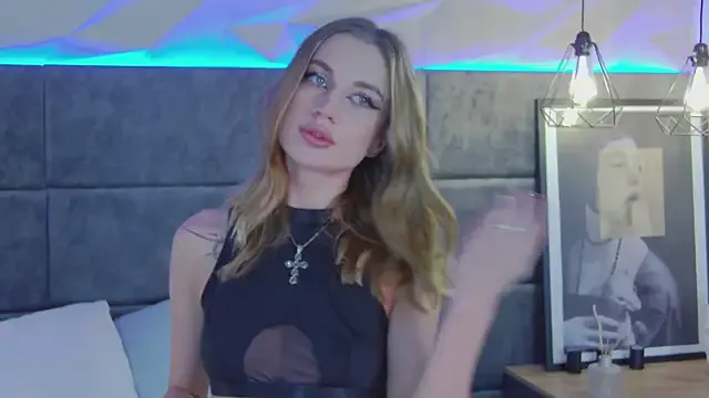 RollDolls – webcam model profile photo Image 18