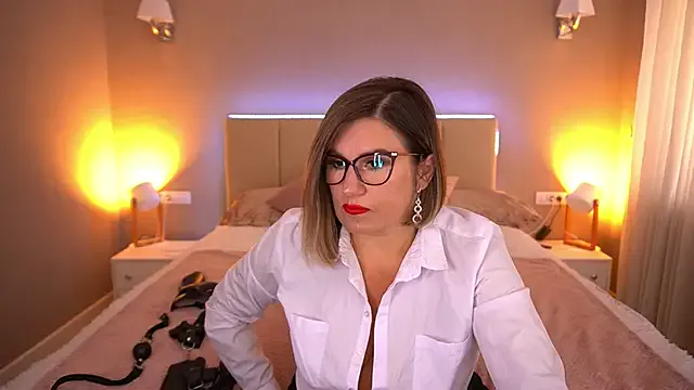 AmaraBosch – webcam model profile photo Image 7