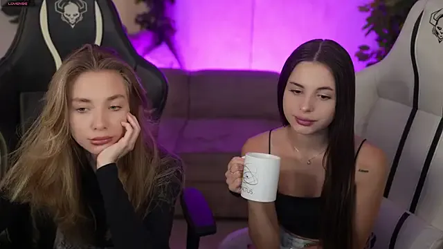 Yui-Ch – webcam model profile photo Image 16