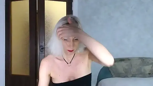 LilithBrooks – webcam model profile photo Image 15