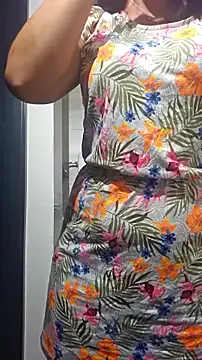 Mia--meow – webcam model profile photo Image 17