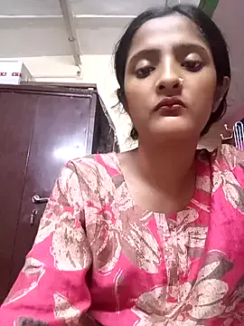 maataaan – webcam model profile photo Image 11