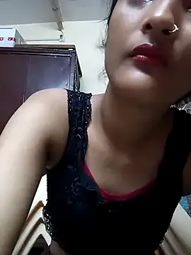 maataaan – webcam model profile photo Image 8