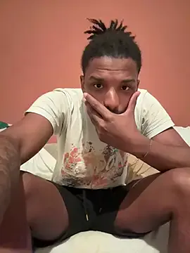 zui_lu – webcam model profile photo Image 3