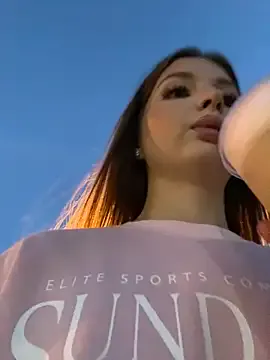 zui_lu – webcam model profile photo Image 14