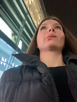 zui_lu – webcam model profile photo Image 17