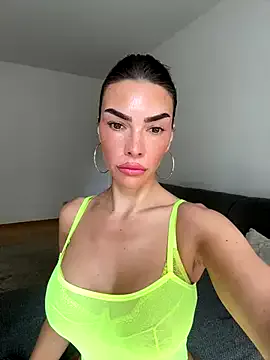 _Alice_1 – webcam model profile photo Image 10