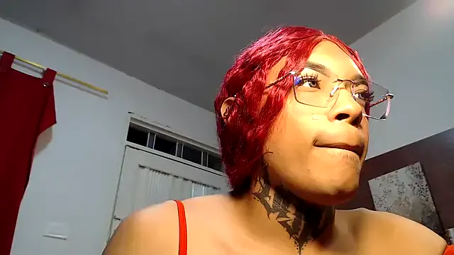 Emily_brown04 – webcam model profile photo Image 10