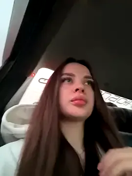 MoniqueHils – webcam model profile photo Image 2